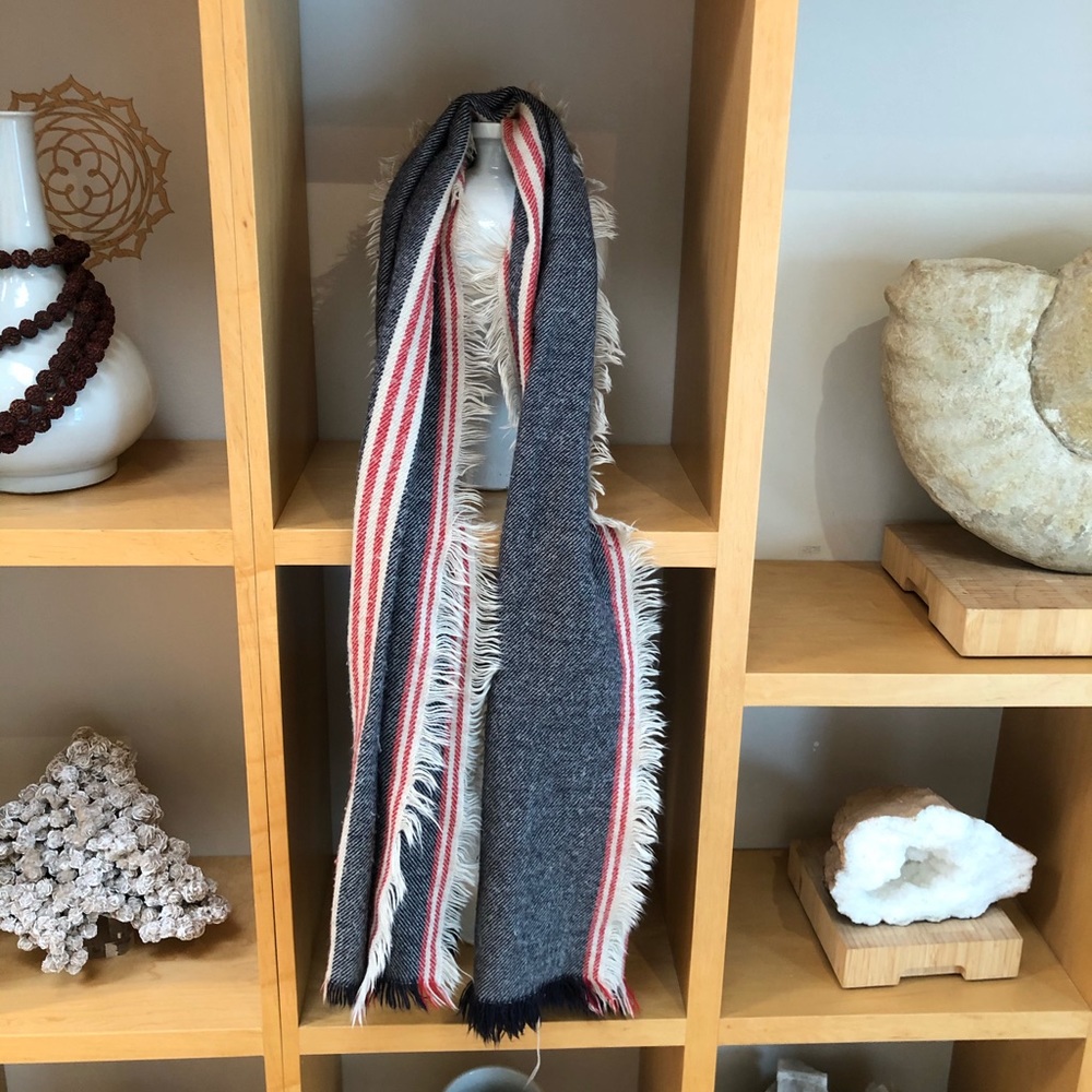 Roots wrap scarf